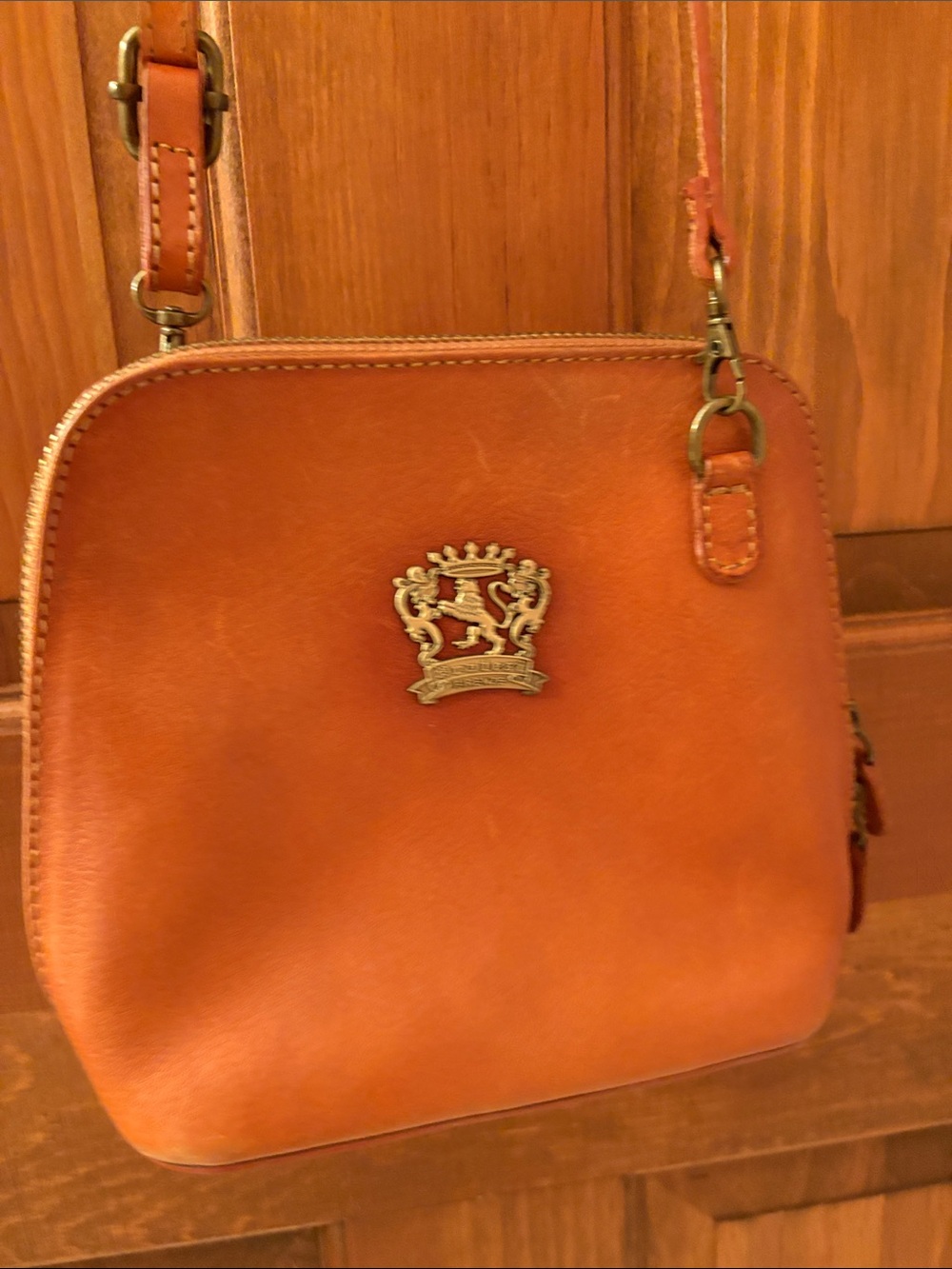 Pratesi Firenze made in Italy leather crossbody bag.